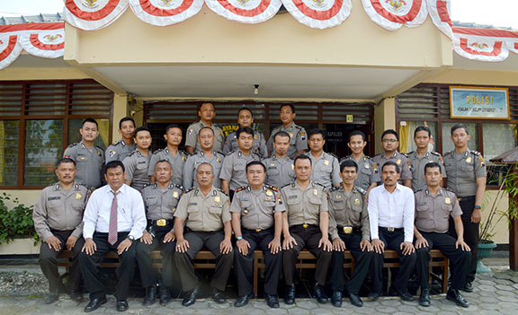 anggota polsek tegowanu