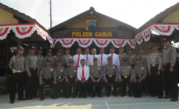 anggota polsek gabus